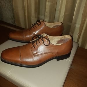 Mens Vero Cuoio brand leather captoe shoe